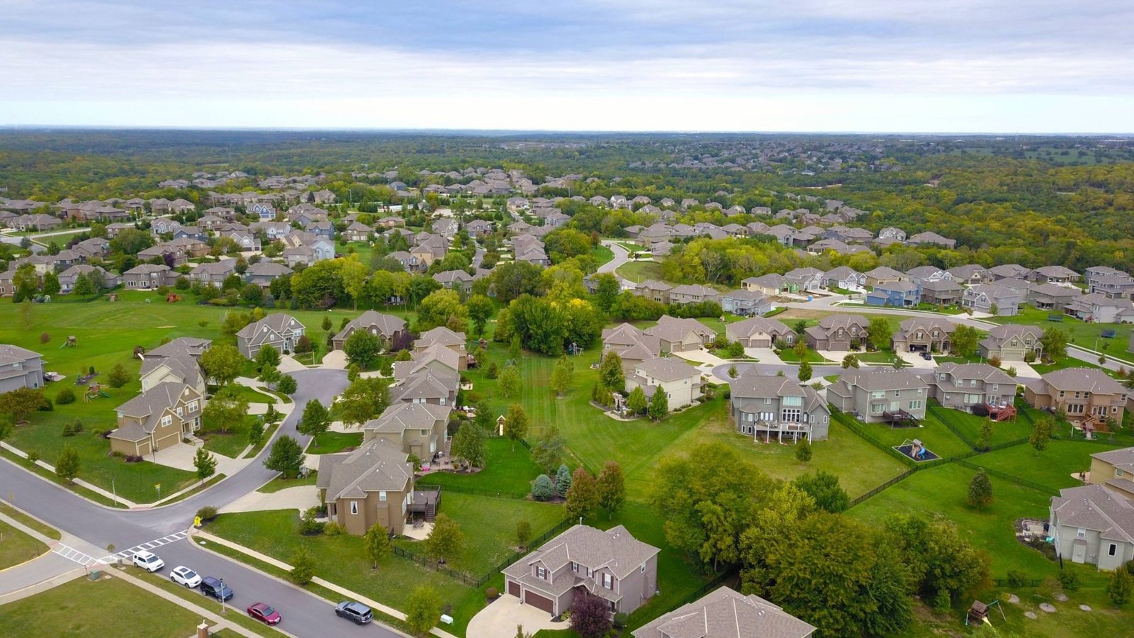 Awesome Ways to Get to Know Your Neighbors in a New Community