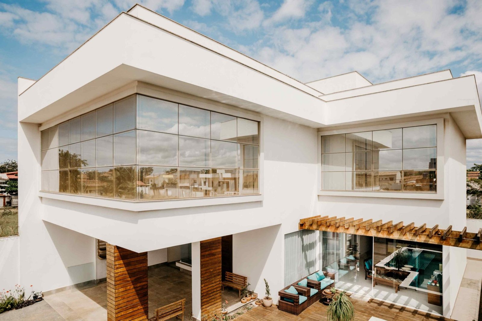 Demystifying Exterior Renovation Costs: A Comprehensive Guide to Residential Siding Expenses