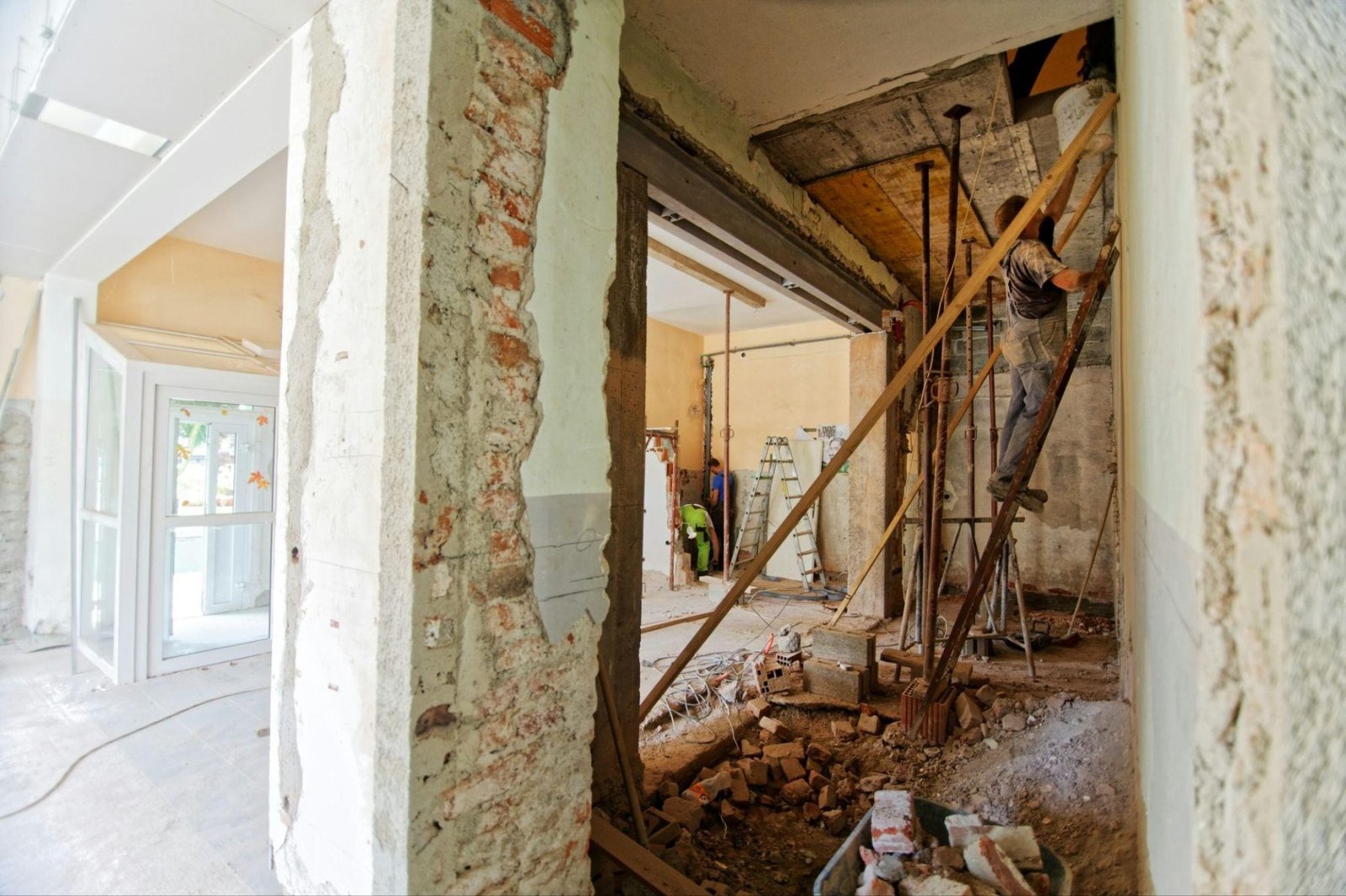 Understanding Renovation Costs Before Buying